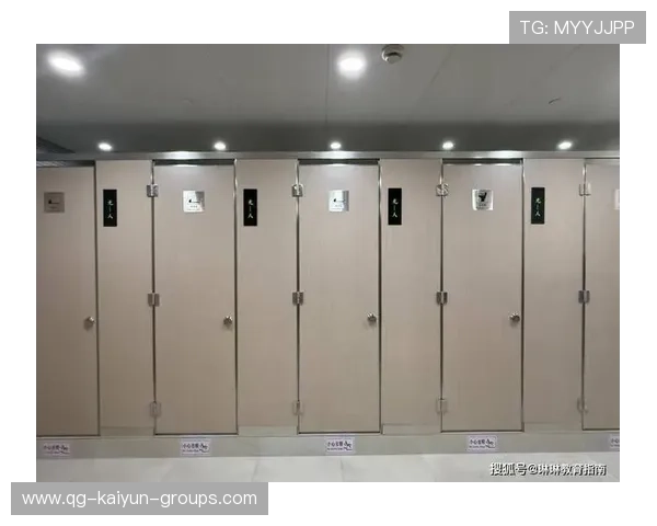 女生占男厕还反咬一口,教资考试现场引发道德讨论,女孩占男孩便宜的行为 女生占男厕还反咬一口,教资考试现场引发道德讨论,女孩占男孩便宜的行为